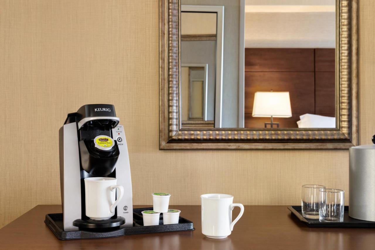 Holiday Inn National Airport/Crystal City By Ihg Арлингтон Экстерьер фото