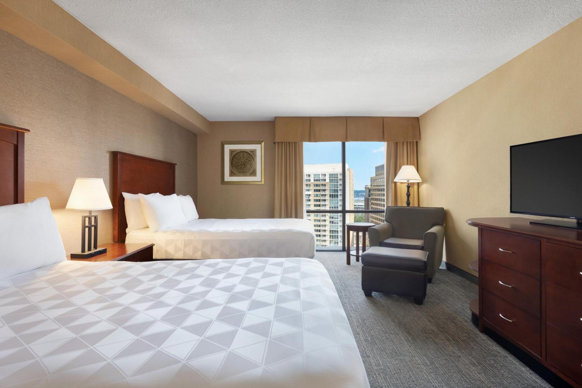Holiday Inn National Airport/Crystal City By Ihg Арлингтон Экстерьер фото