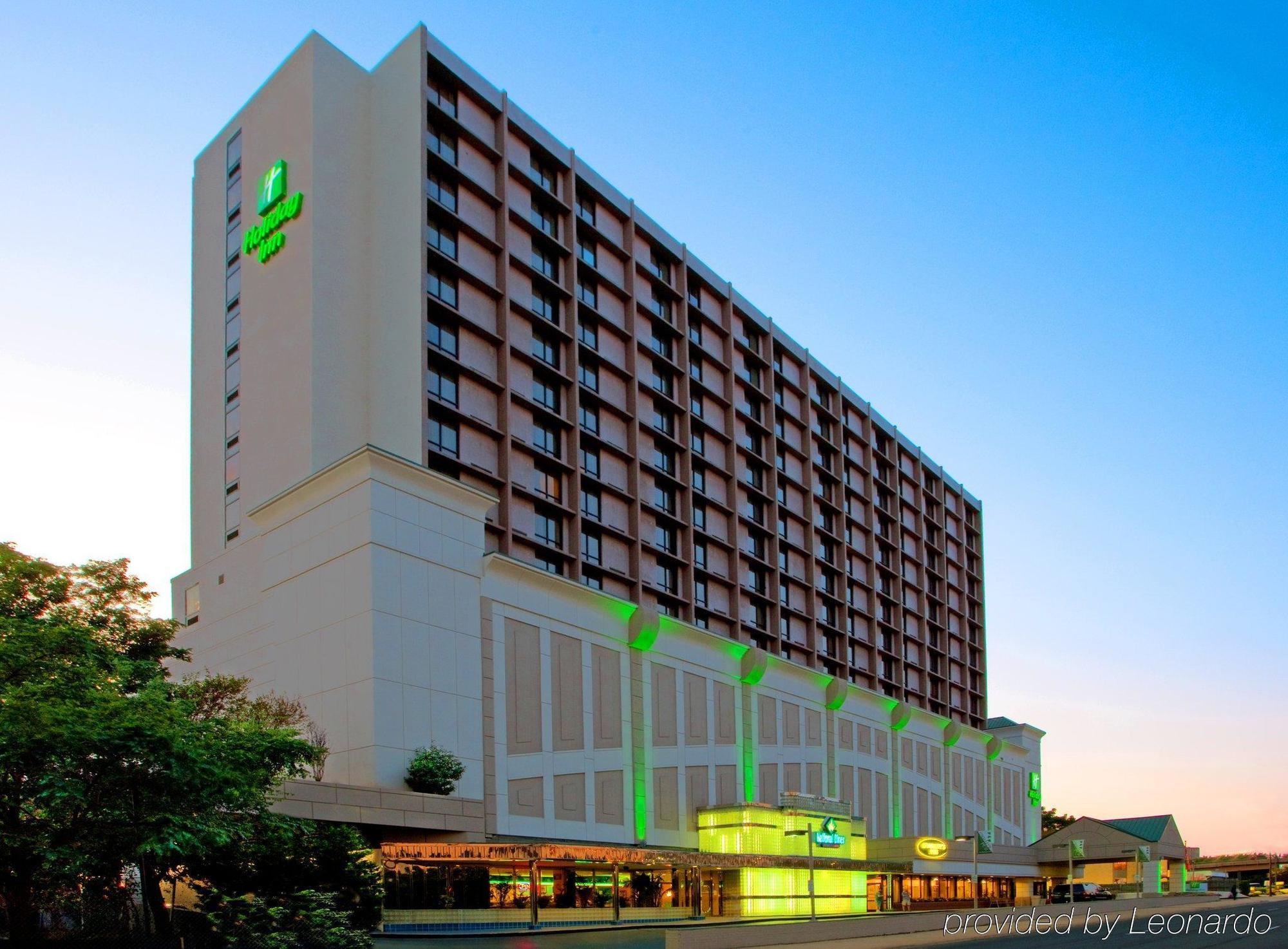 Holiday Inn National Airport/Crystal City By Ihg Арлингтон Экстерьер фото